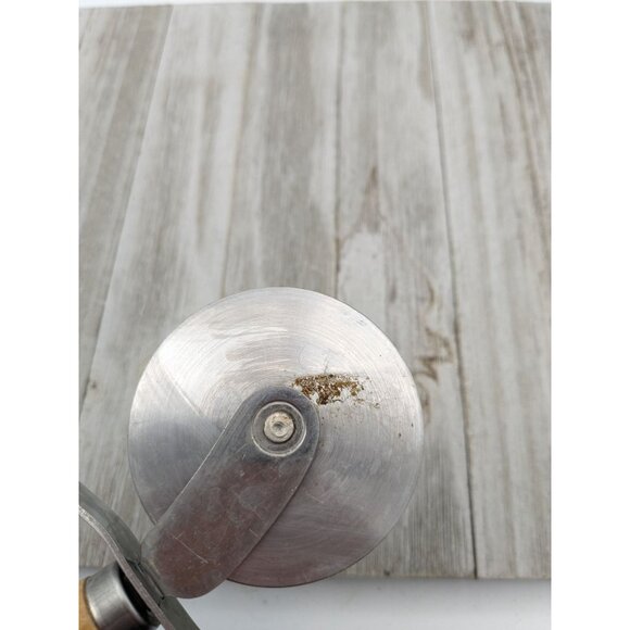 Tony's Pizza Cutter Blade 2 1/2" Diameter 7" Stainless Steel Wood handle - Picture 8 of 8